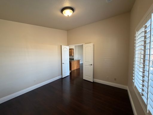 Listing photo thumbnail