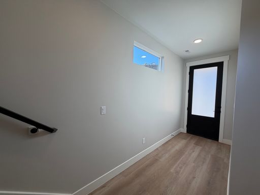 Listing photo thumbnail