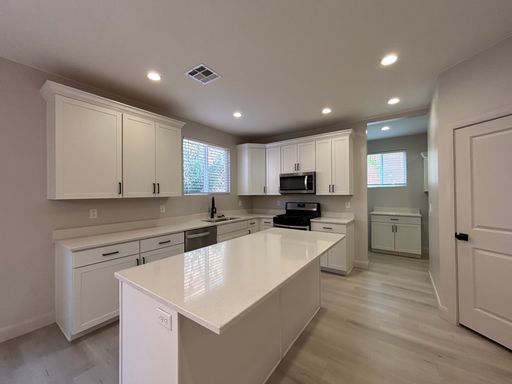 Listing photo thumbnail