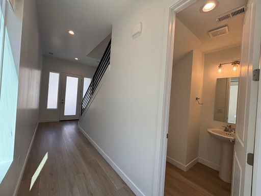 Listing photo thumbnail