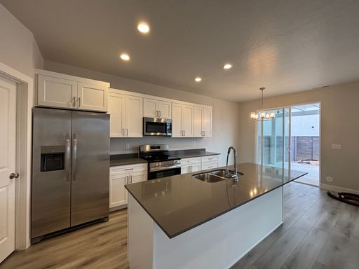 Listing photo thumbnail
