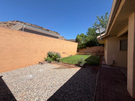 Listing photo thumbnail