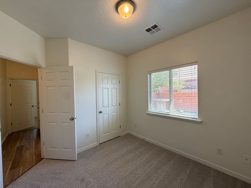 Listing photo thumbnail