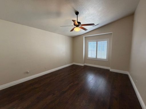 Listing photo thumbnail