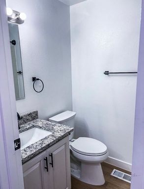 Listing photo thumbnail