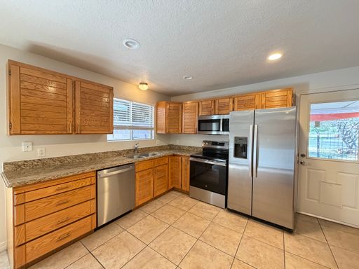 Listing photo thumbnail