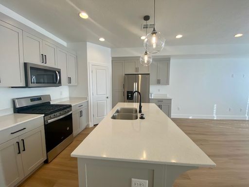 Listing photo thumbnail