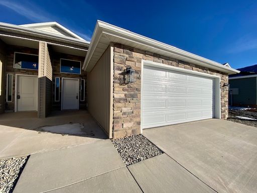 Listing photo thumbnail