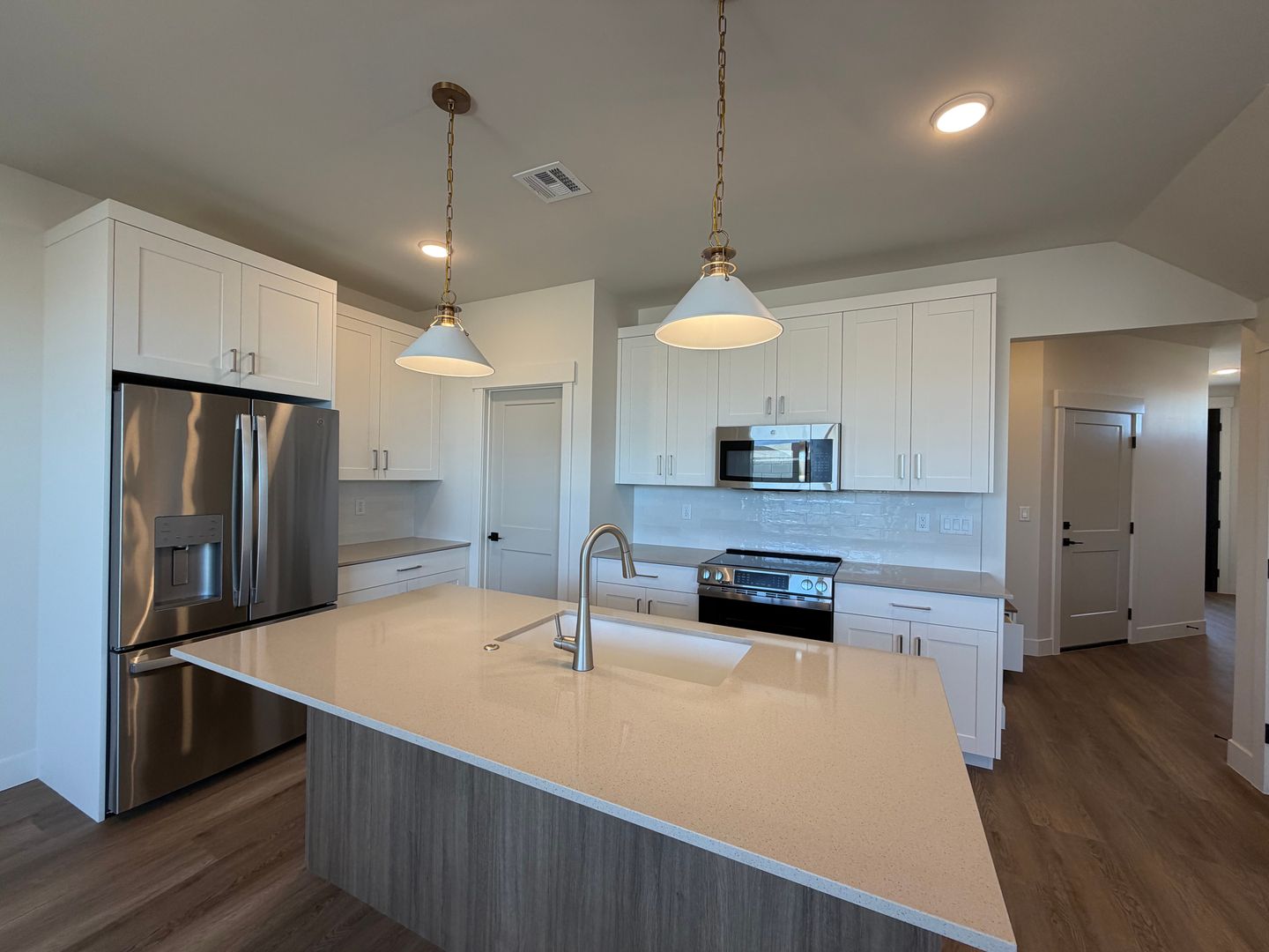 571 E Hemsworth Ln, Washington, UT 84780