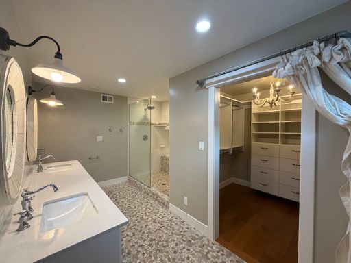 Listing photo thumbnail