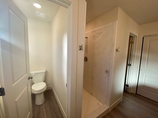 Listing photo thumbnail