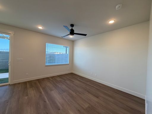 Listing photo thumbnail
