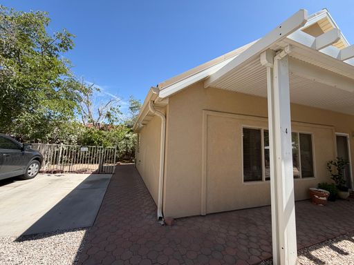Listing photo thumbnail