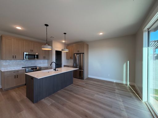 Listing photo thumbnail