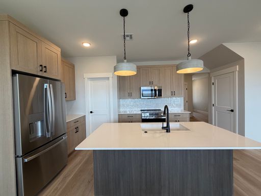 Listing photo thumbnail