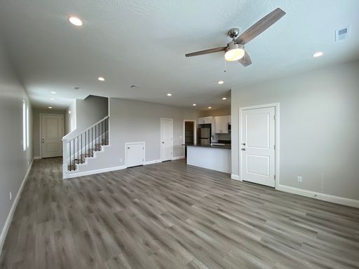 Listing photo thumbnail
