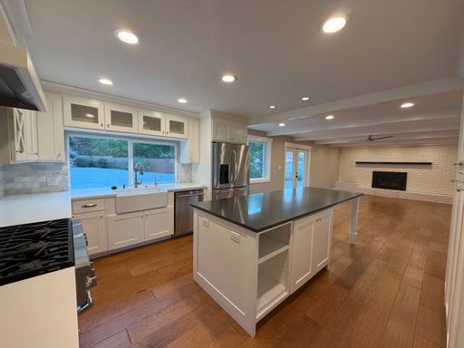 Listing photo thumbnail
