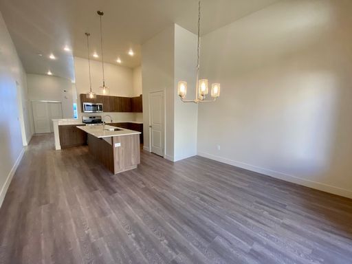 Listing photo thumbnail