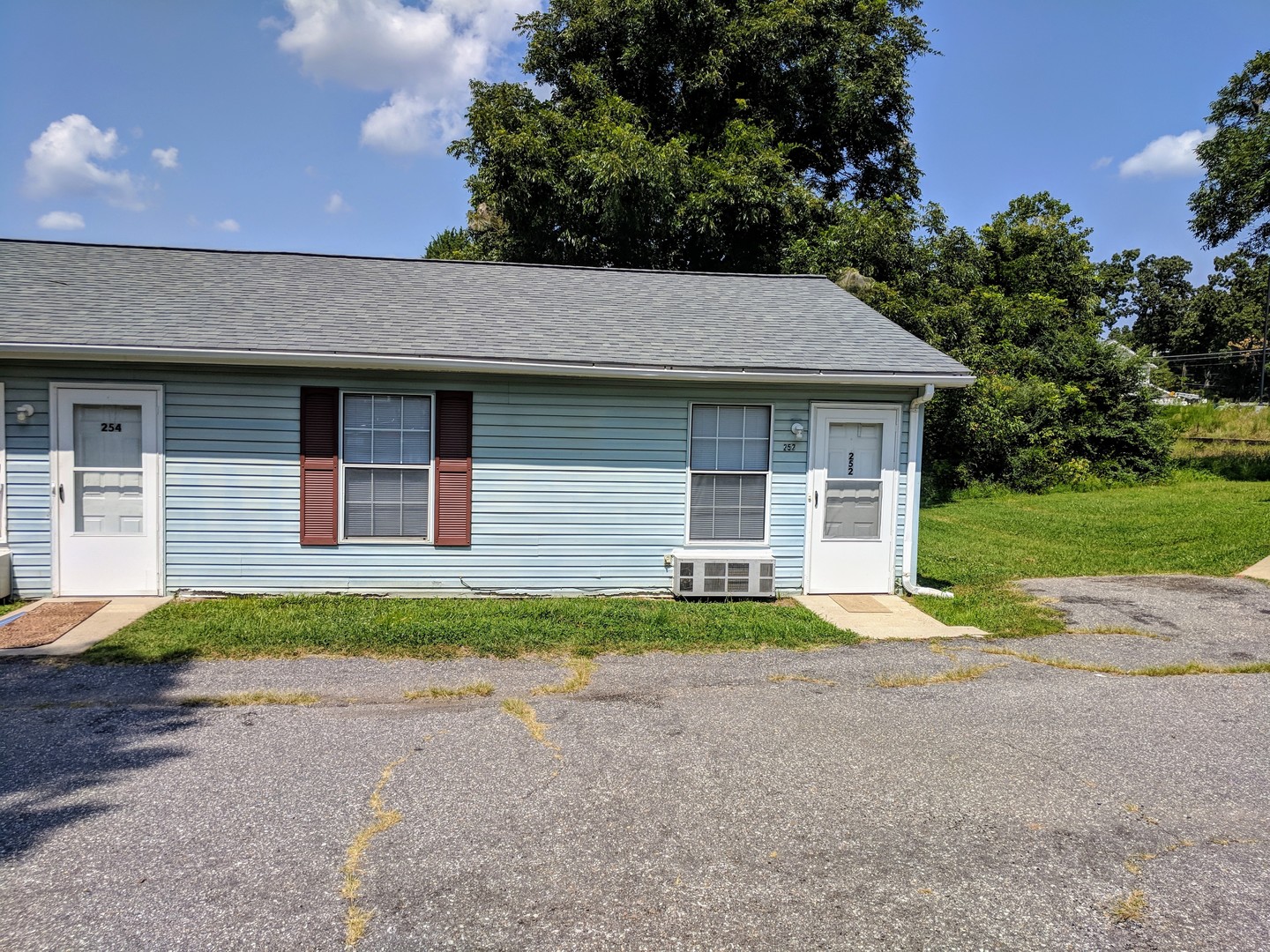 Troutman Apartment: Lytton Street