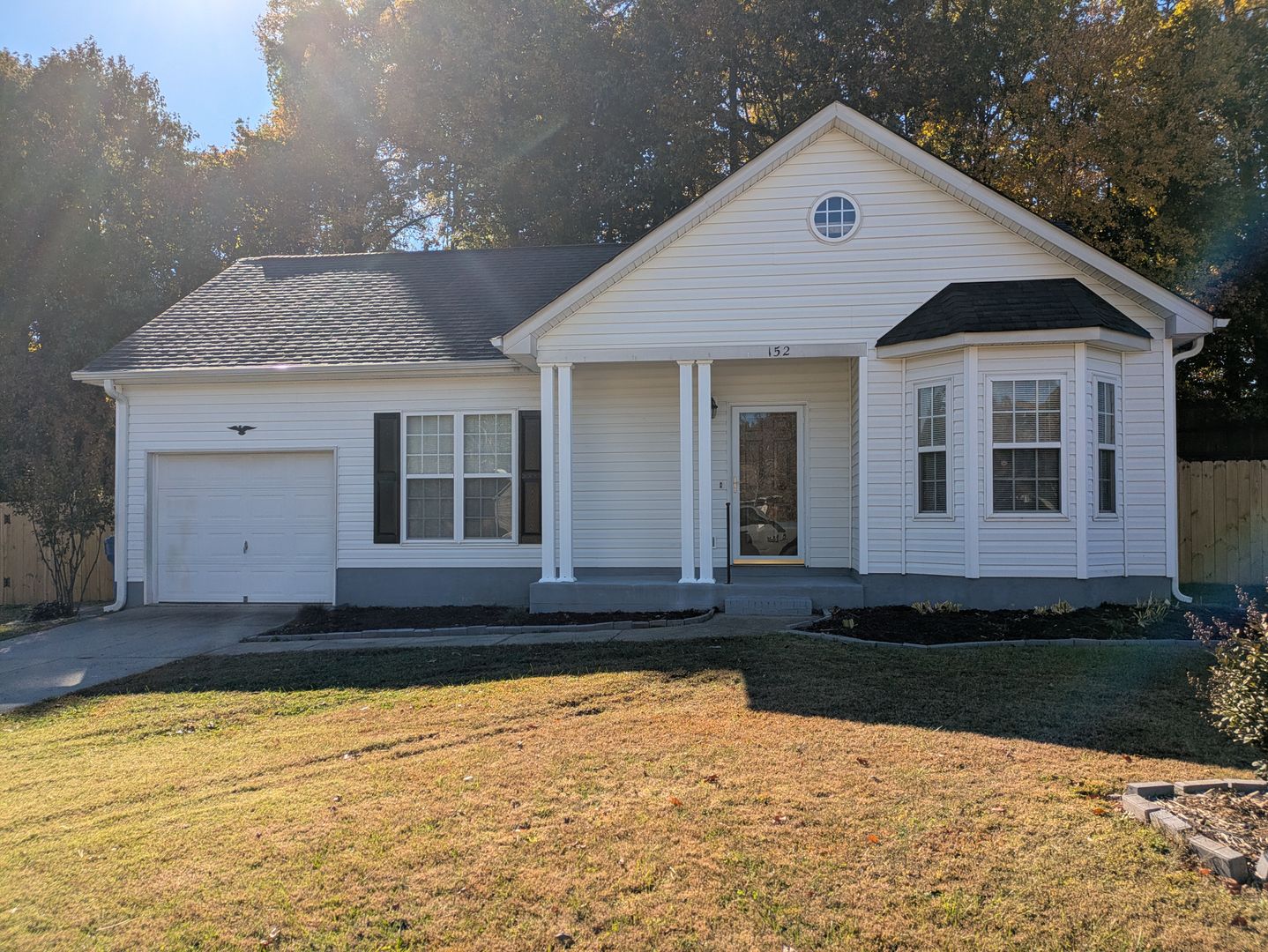 Mooresville House: 152 Everett Park Drive