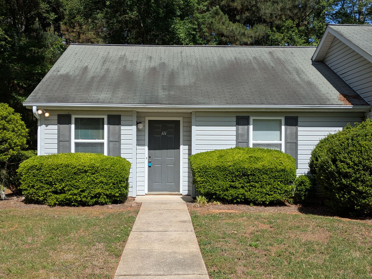 Mooresville House: 111 Birdie Court