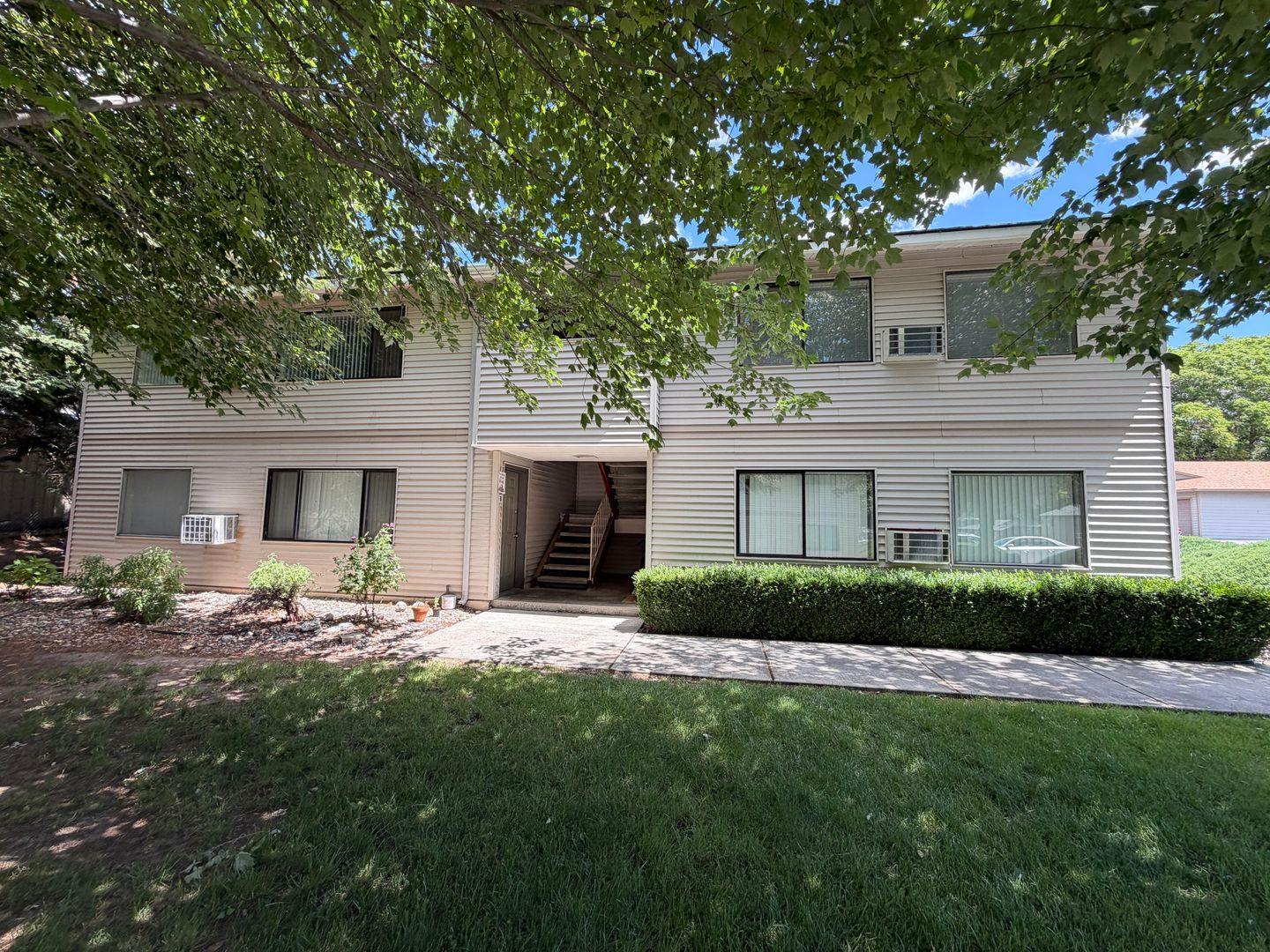 East Wenatchee Apartment: 623 N. Baker St.