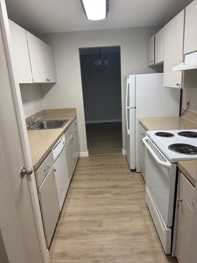 Wenatchee Apartment: 1311 Westwood Avenue
