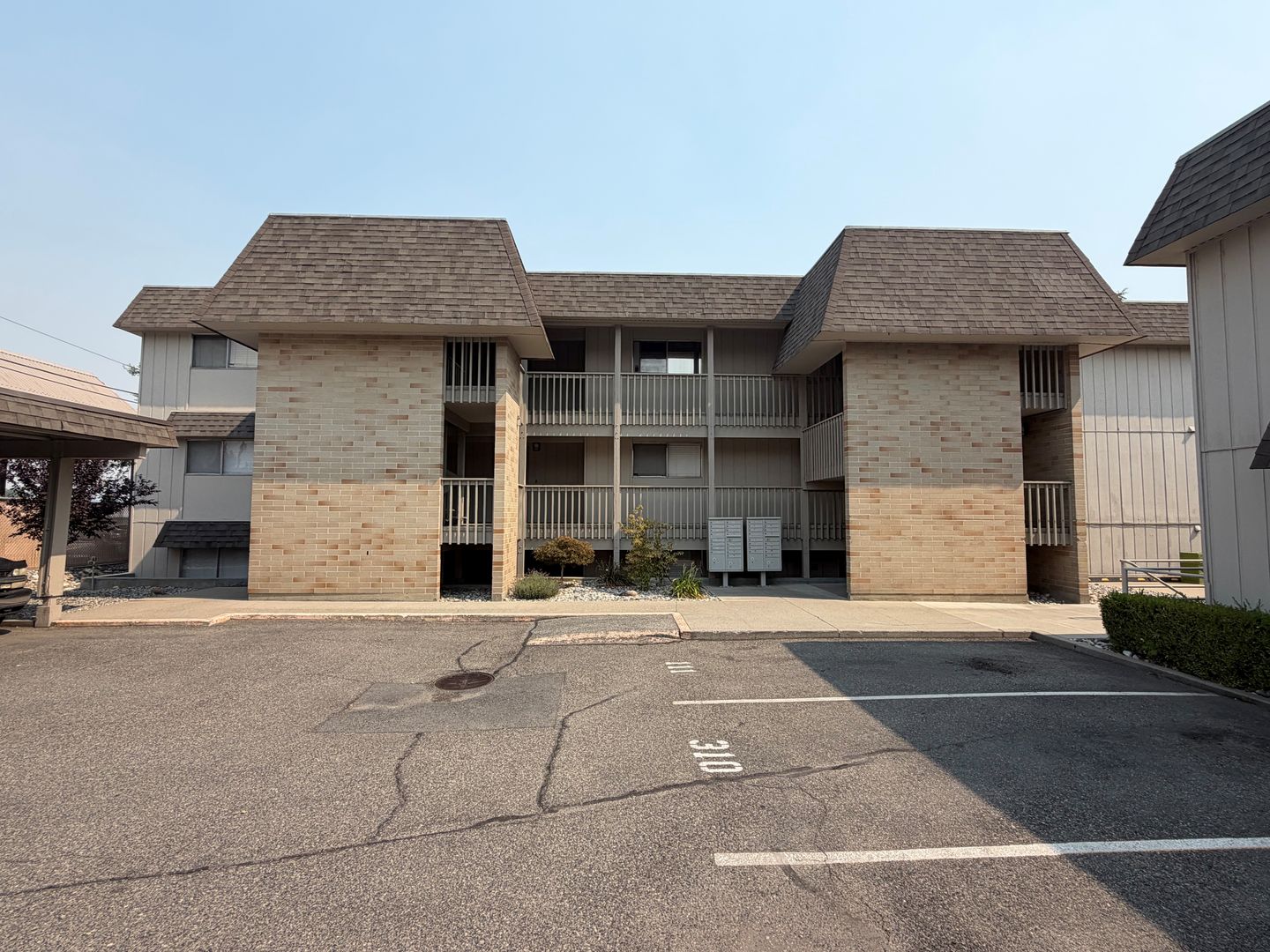 Wenatchee Apartment: 503 N. Emerson Ave.