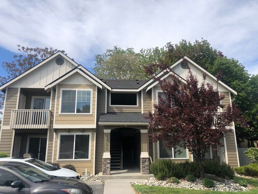 Now renting 2 bedroom 2 bathrooms – photo 1