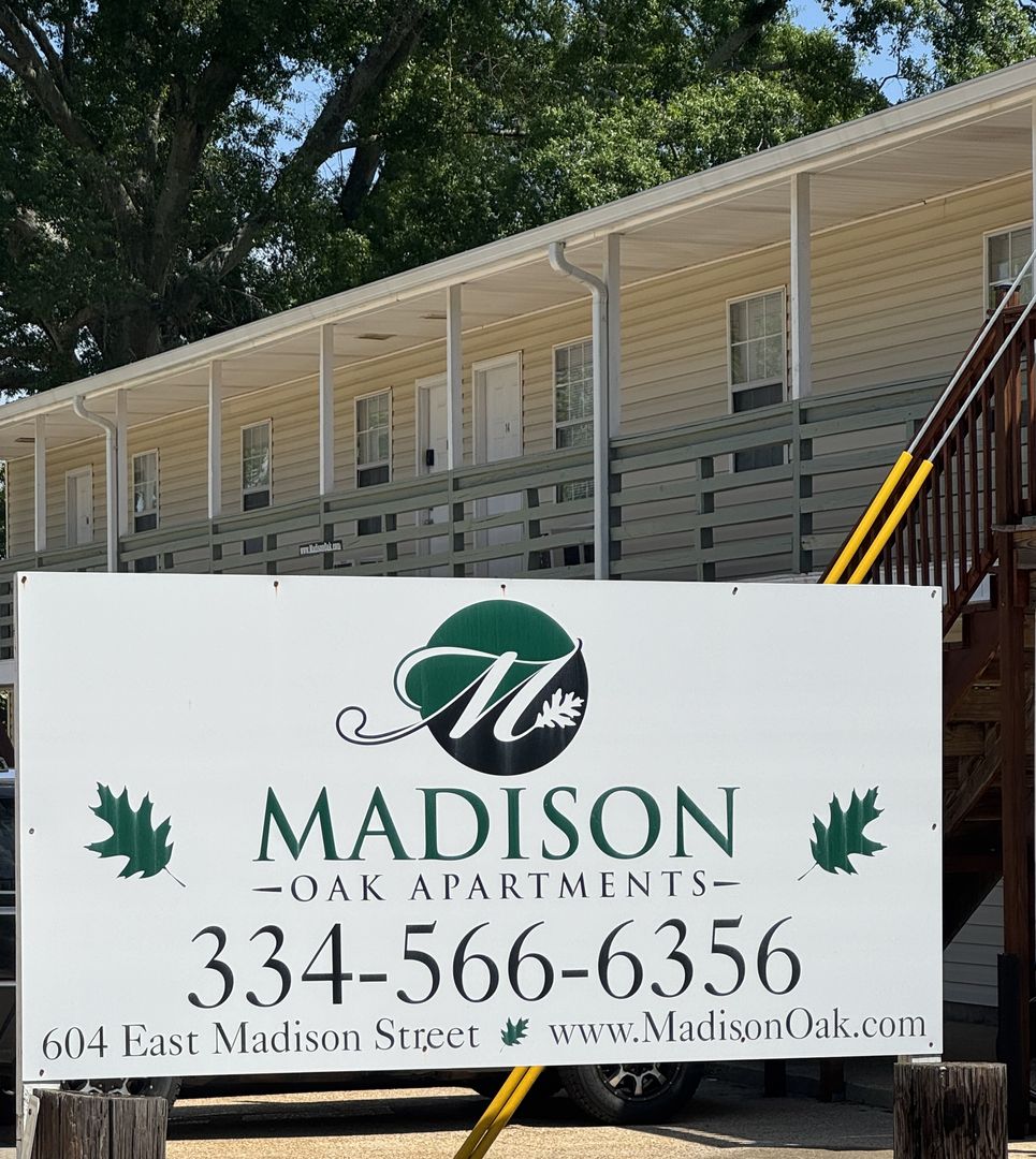 Troy Apartment: 604 E Madison St.