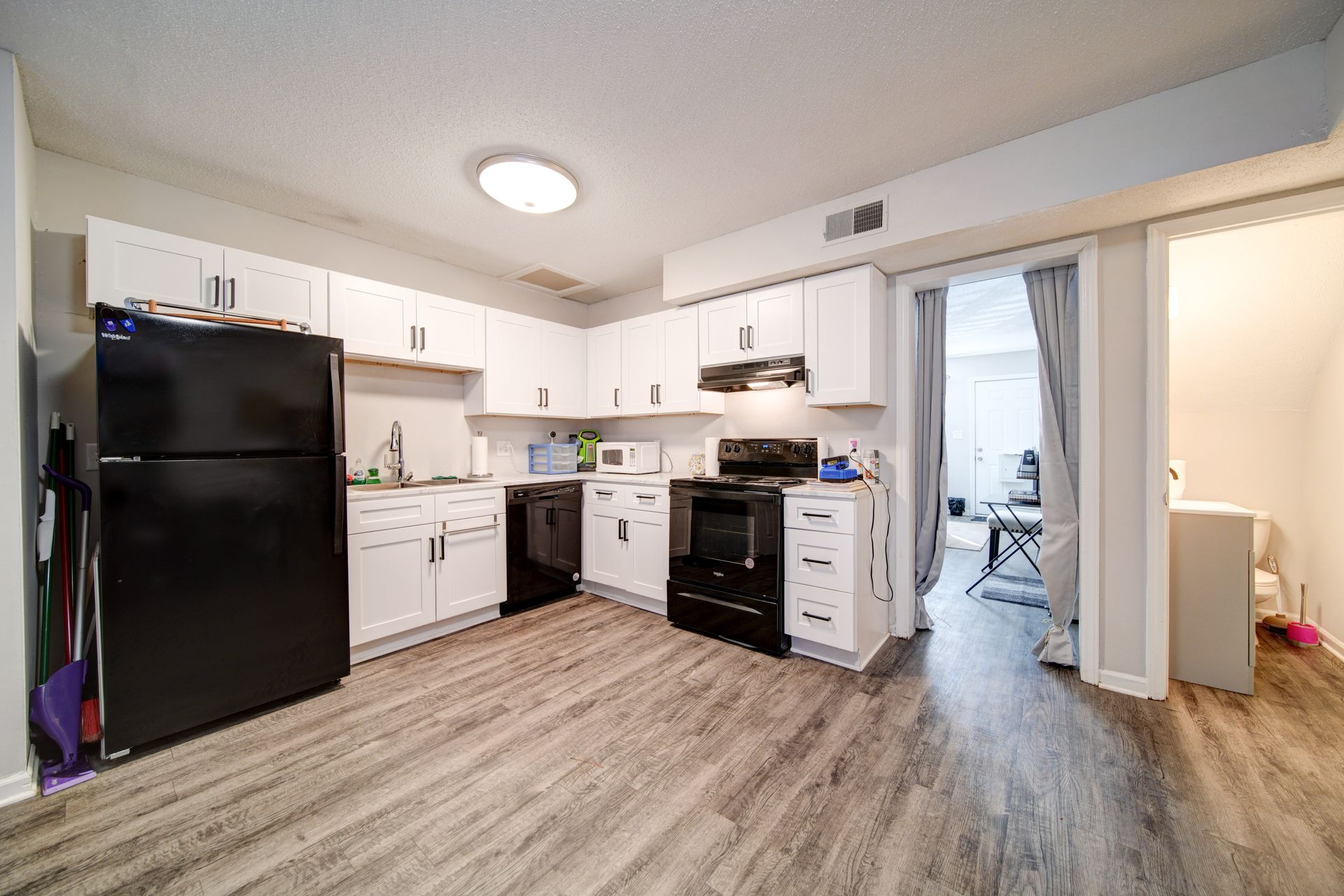 Greenville Apartment: 2505 Charles Blvd