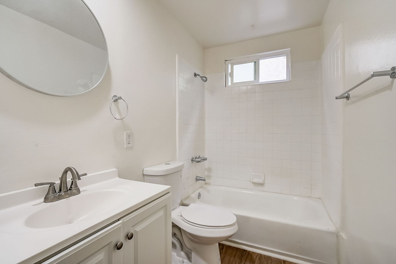 North Kingsley Apartments LLC 11 of 12