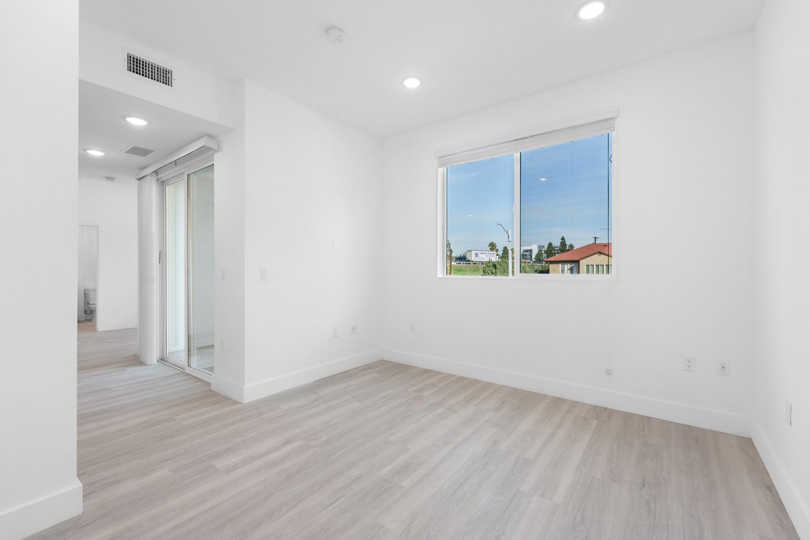 549 Heliotrope LLC 7 of 12