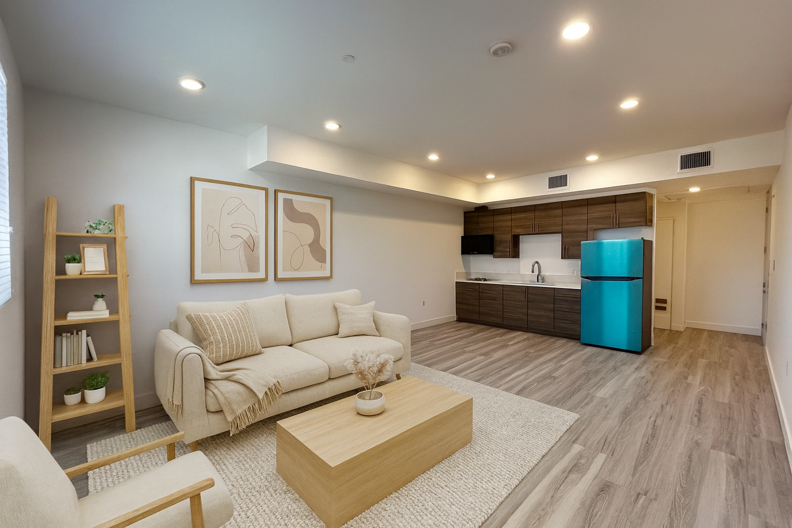 Los Angeles Apartment: 549 N Heliotrope Dr