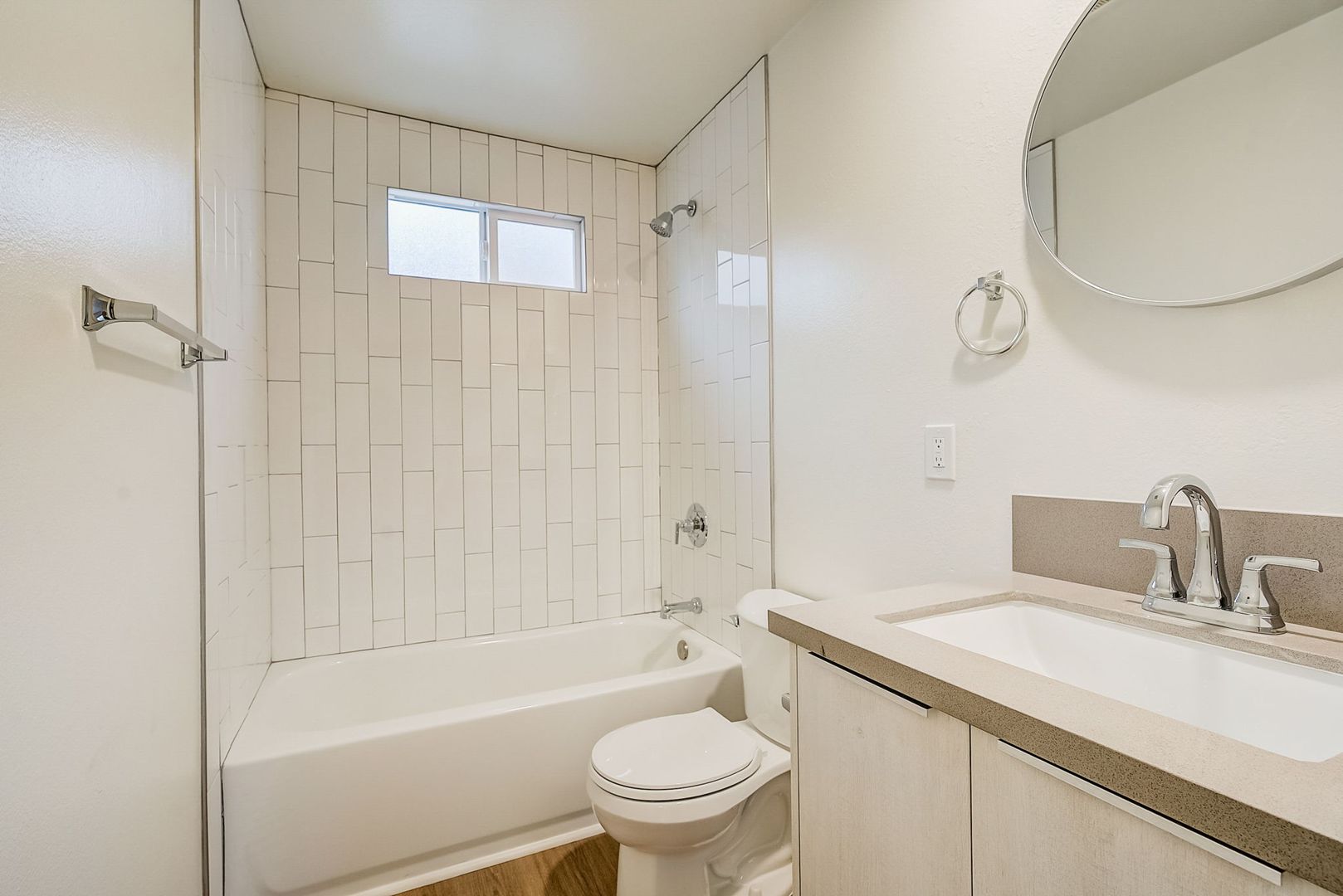North Kingsley Apartments LLC 9 of 12