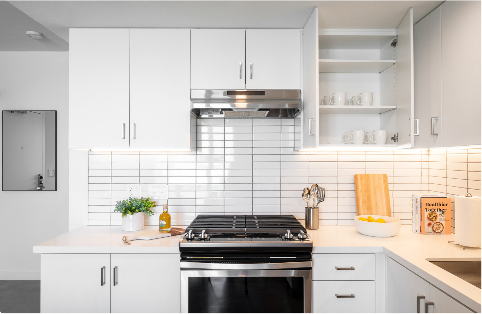 North Hollywood Apartment: 5544 Bonner Ave