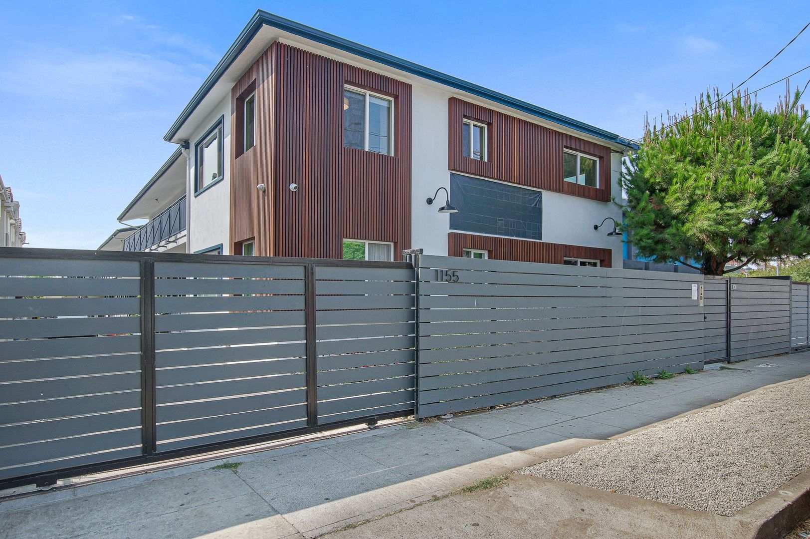 Modern Studio in the Heart of Hollywood | ST Living @ 1155 N Madison 12 of 12
