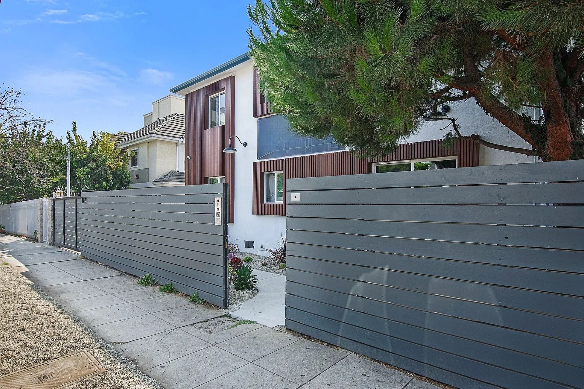 Modern Studio in the Heart of Hollywood | ST Living @ 1155 N Madison 11 of 12