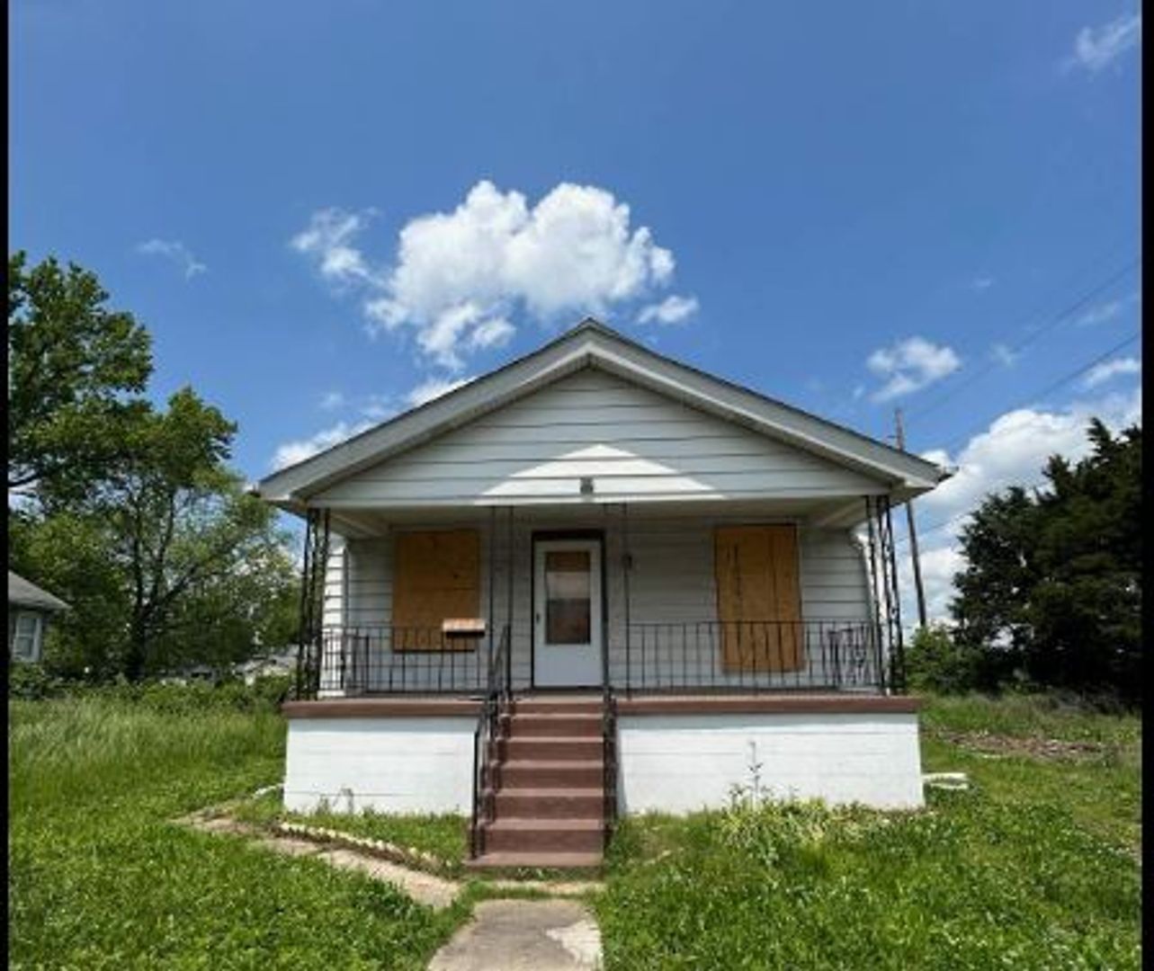 St. Louis House: 605 Fremont Ave