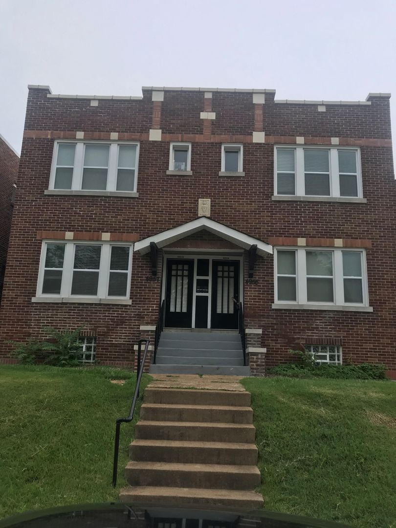 St. Louis Apartment: 4955-57 Eichelberger Street