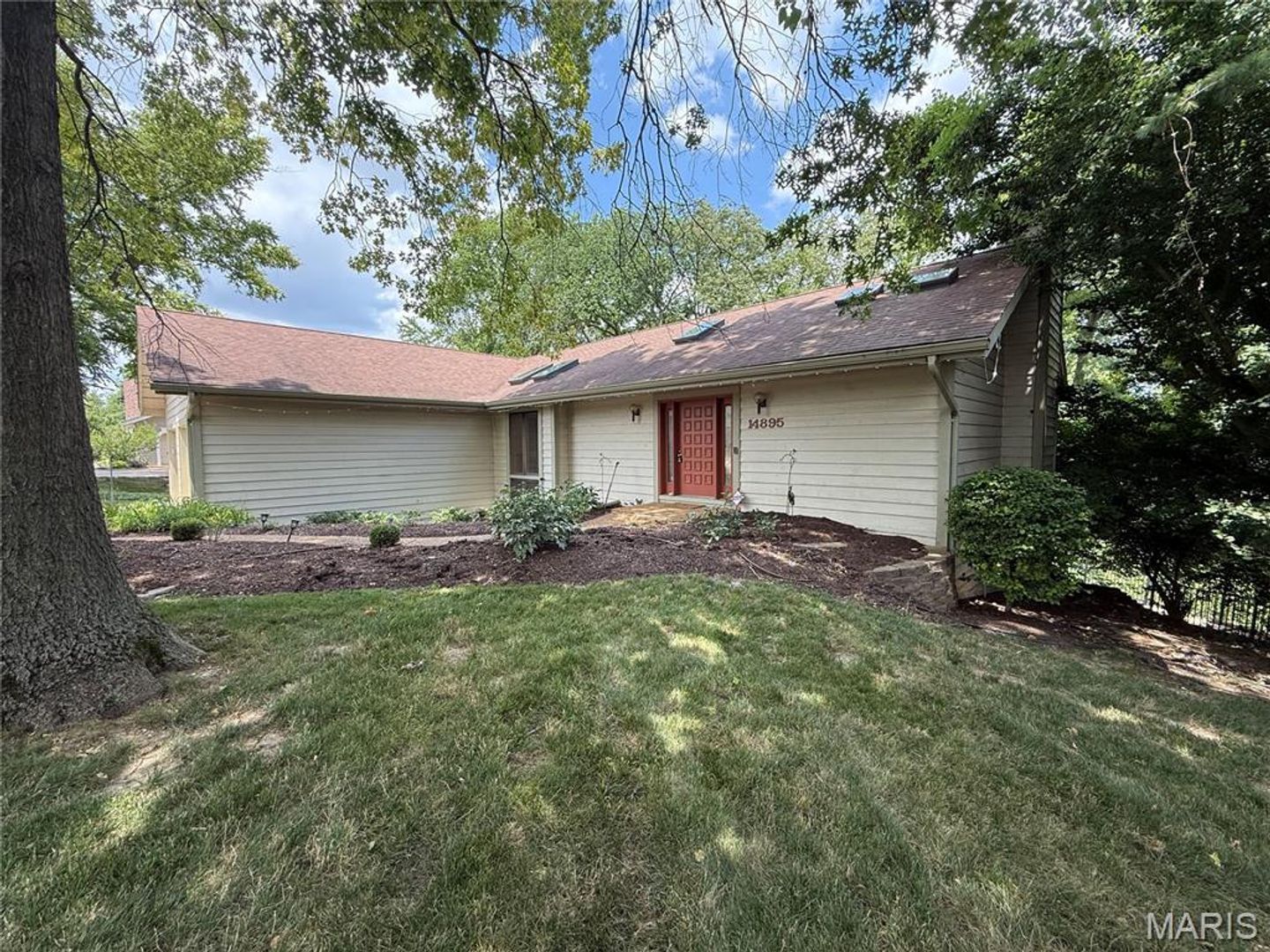 Chesterfield House: 14895 Conway Rd.