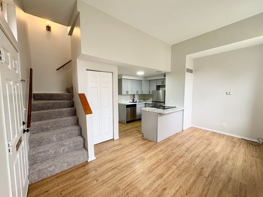 1 Bed 1 Bath Rental at 2107-D Sidney Street, St. Louis, MO – photo 1
