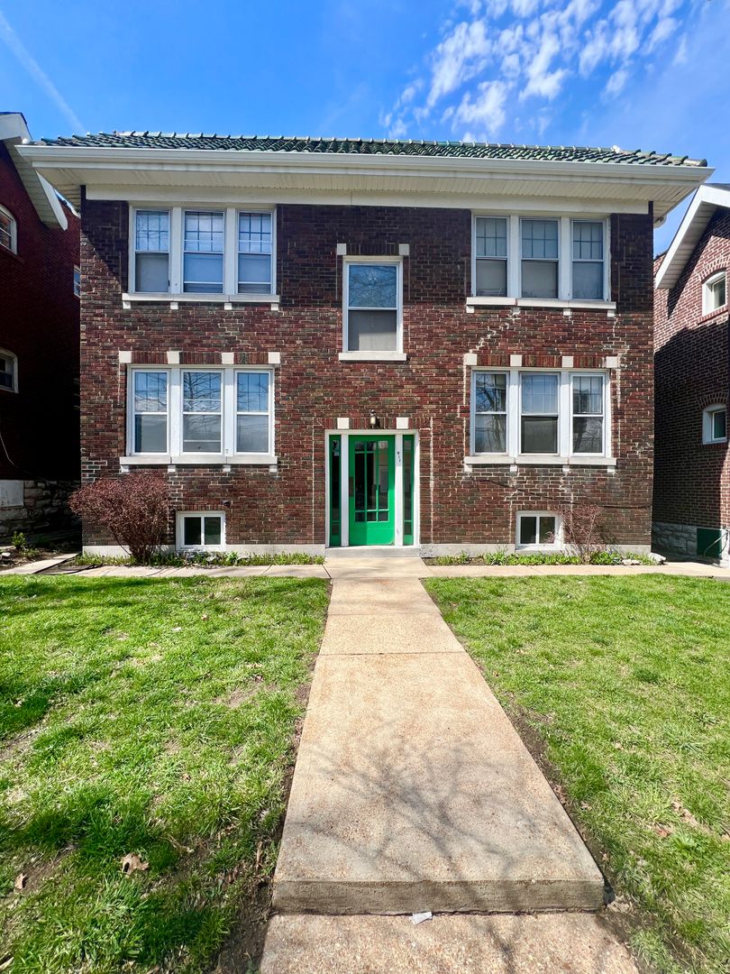 Saint Louis House: 911 St Rita Ave #1N