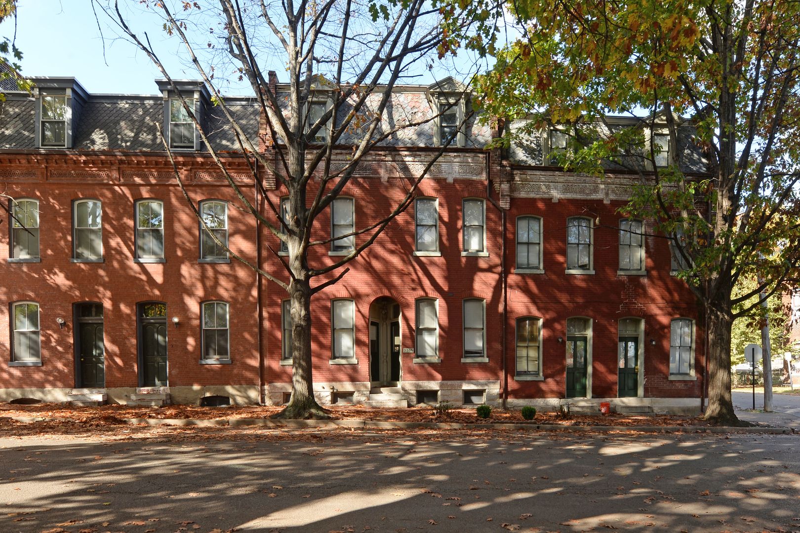 St. Louis Apartment: 2301-2305 South 10th Street