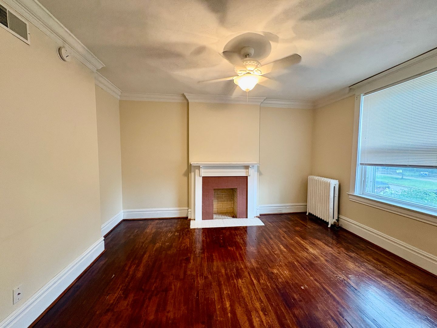 St. Louis Apartment: 4410-12 Laclede Ave