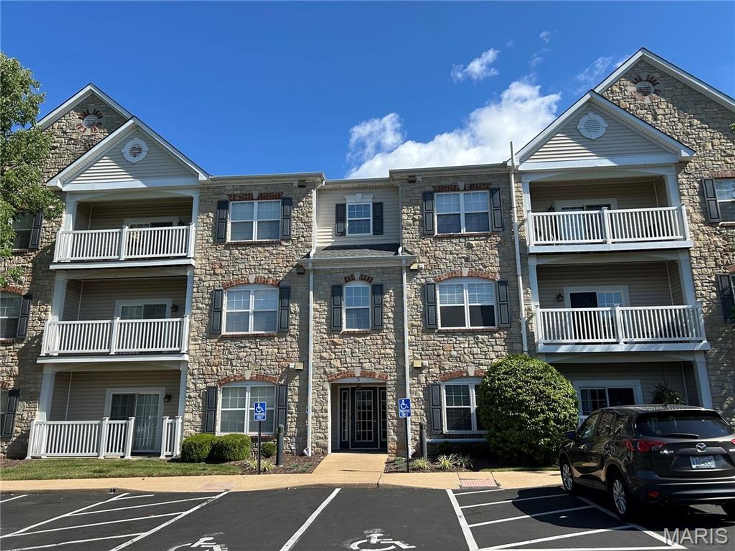 Chesterfield Condo: 5 Monarch Trace Ct. #307