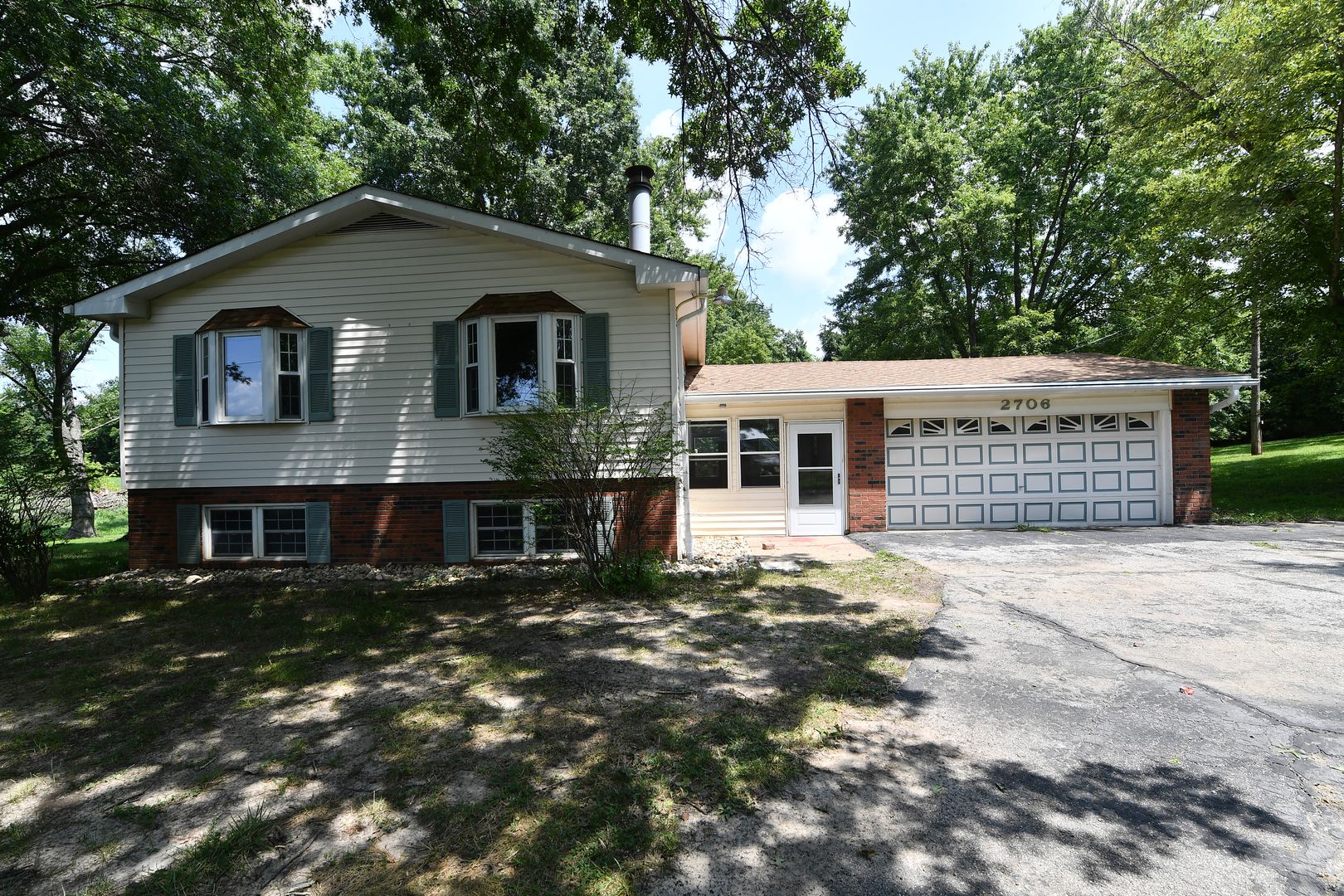 Grover House: 2706 Christy Ave