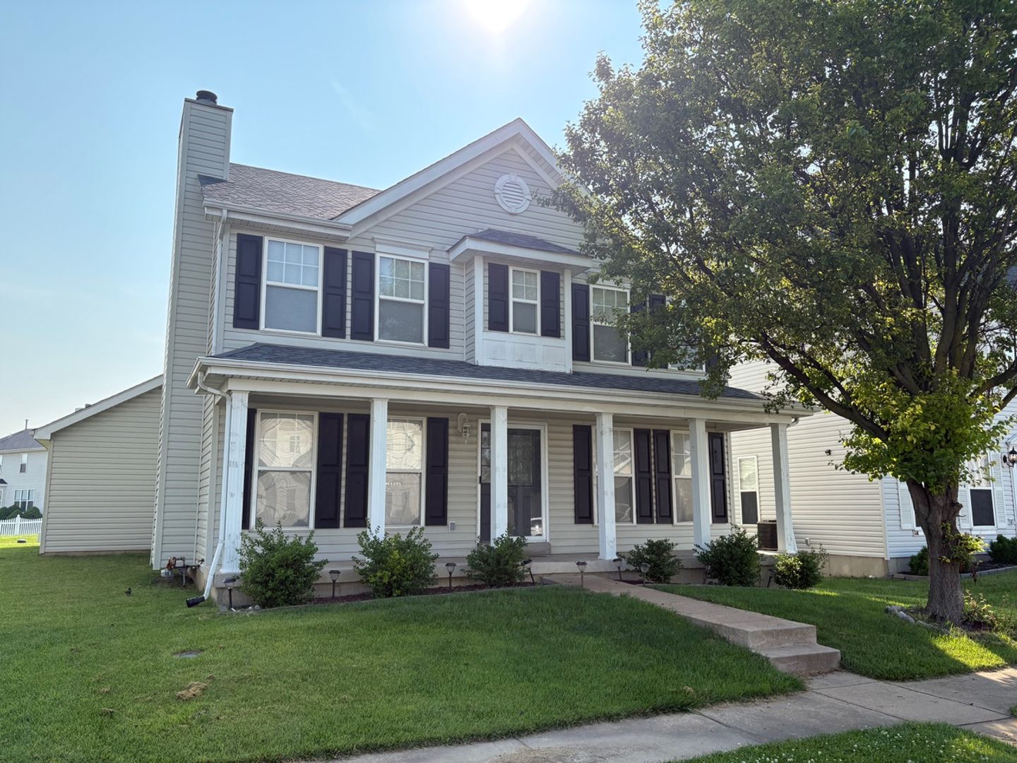 Florissant House: 15472 Jost Main St.