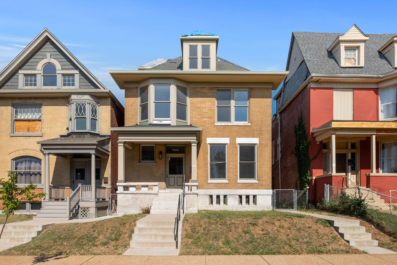 Saint Louis House: 5163 Enright Ave