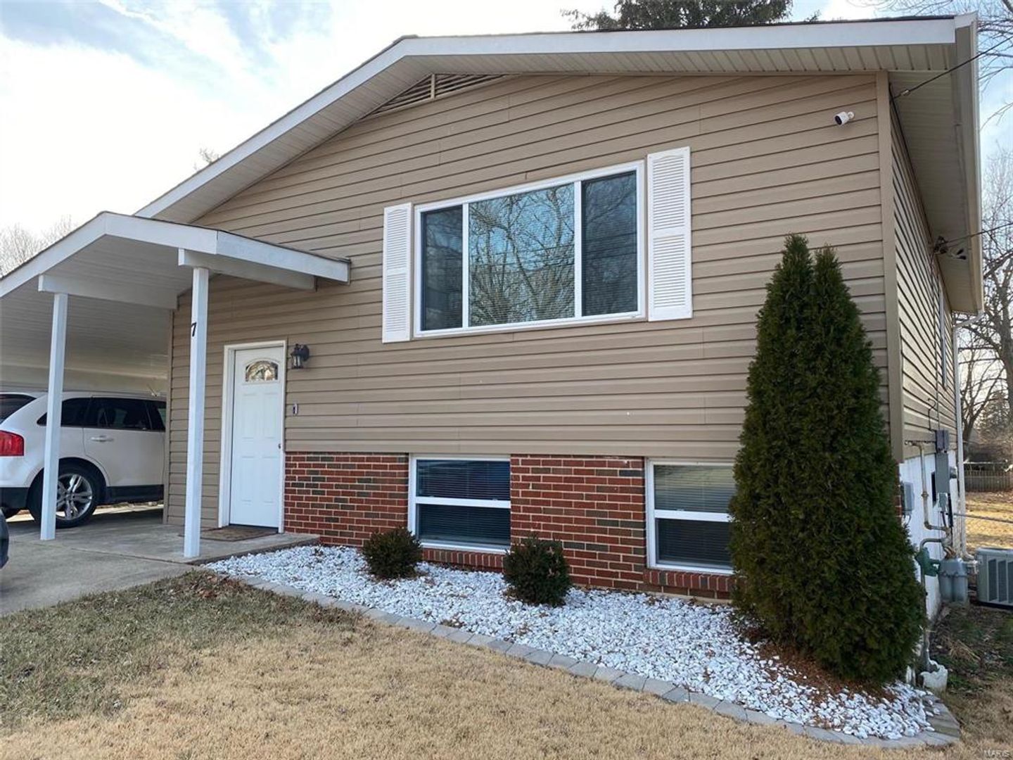 Maryland Heights House: 7 Edgeworth Ave.